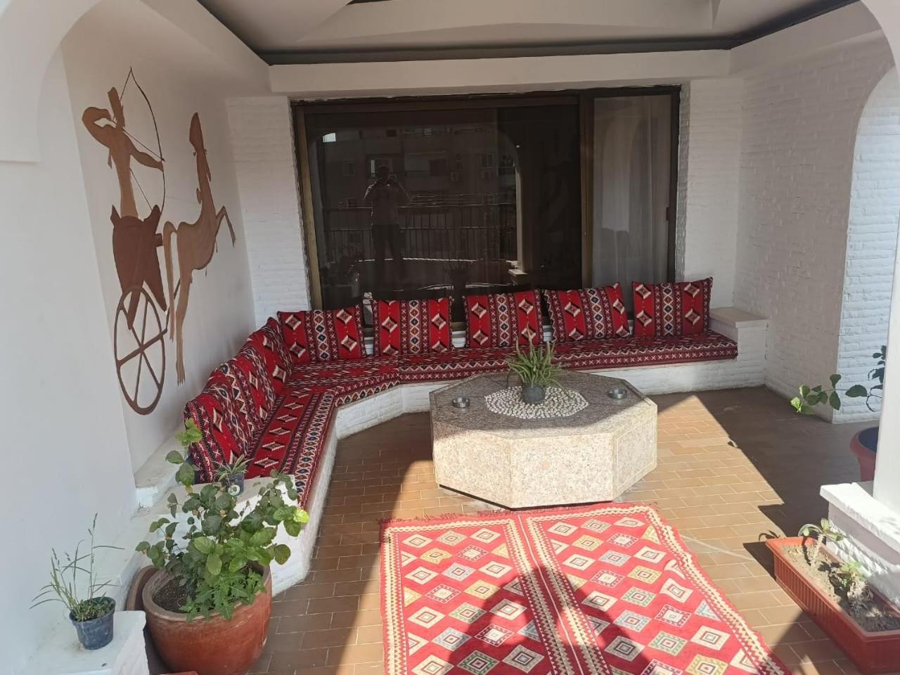 Pyramids Nights Hostel Kafret el-Gabal Kültér fotó